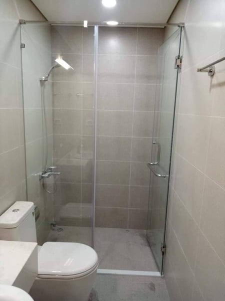 Vách kính tắm 90 độ