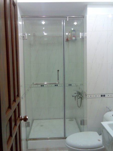 Vách ngăn nhà tắm kính đẹp