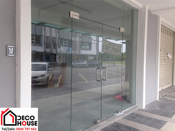 Mẫu cửa kính thủy lực đẹp