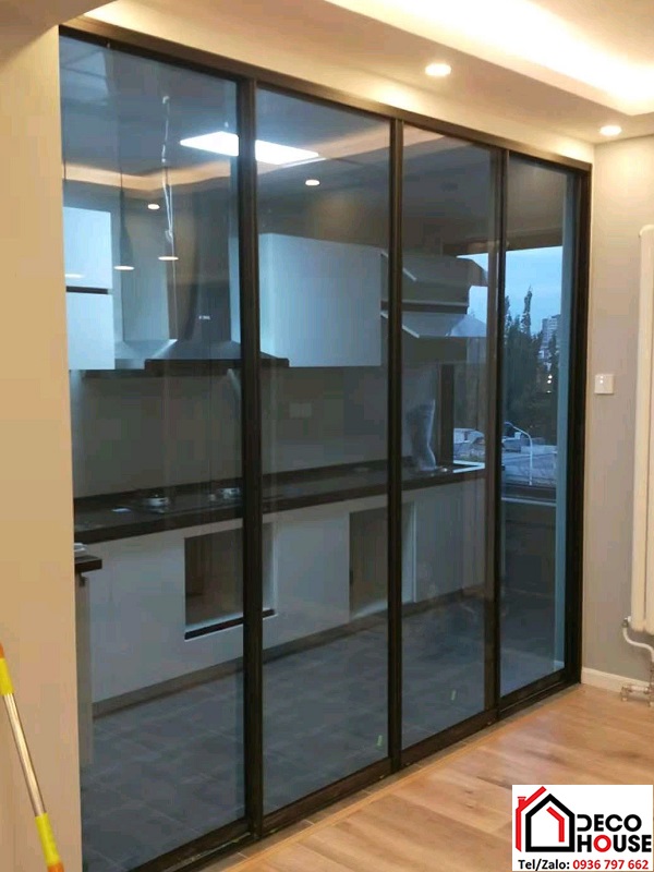 Cửa lùa slim 4 cánh ngăn phòng bếp