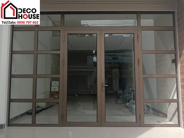 Cửa nhôm Việt Pháp màu nâu sang trọng