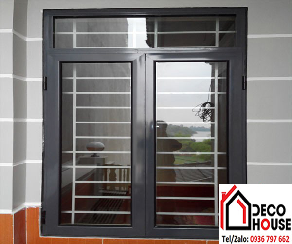 Cửa sổ nhôm Việt Pháp cánh màu đen đẹp