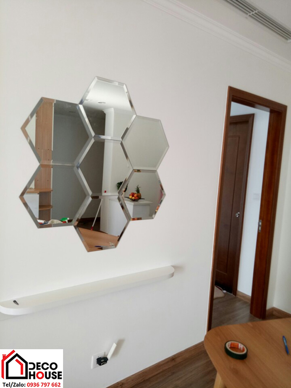 Gương decor hình lục giác trang trí phòng khác