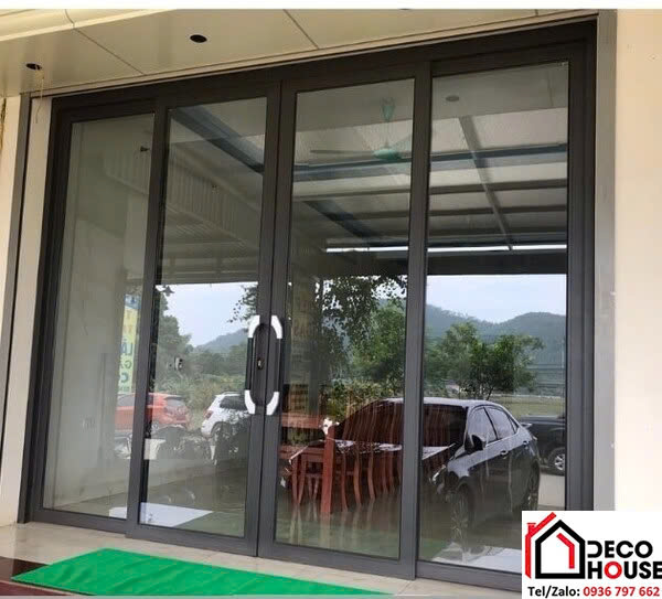 Lắp đặt cửa trượt quay 4 cánh nhôm kính giá rẻ
