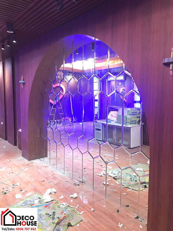 Gương decor quán karaoke đẹp