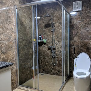 Phòng tắm kính lùa vuông góc Fendi FKG-1X4 (900x900x1900 mm)